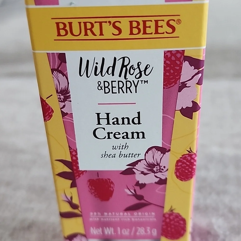 NWT Burt's Bees Hand Cream- Wild Rose & Berry